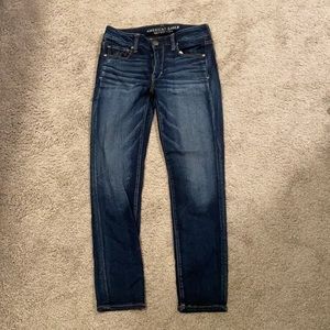 American Eagle Size 8 Short Jeans. Great Condition